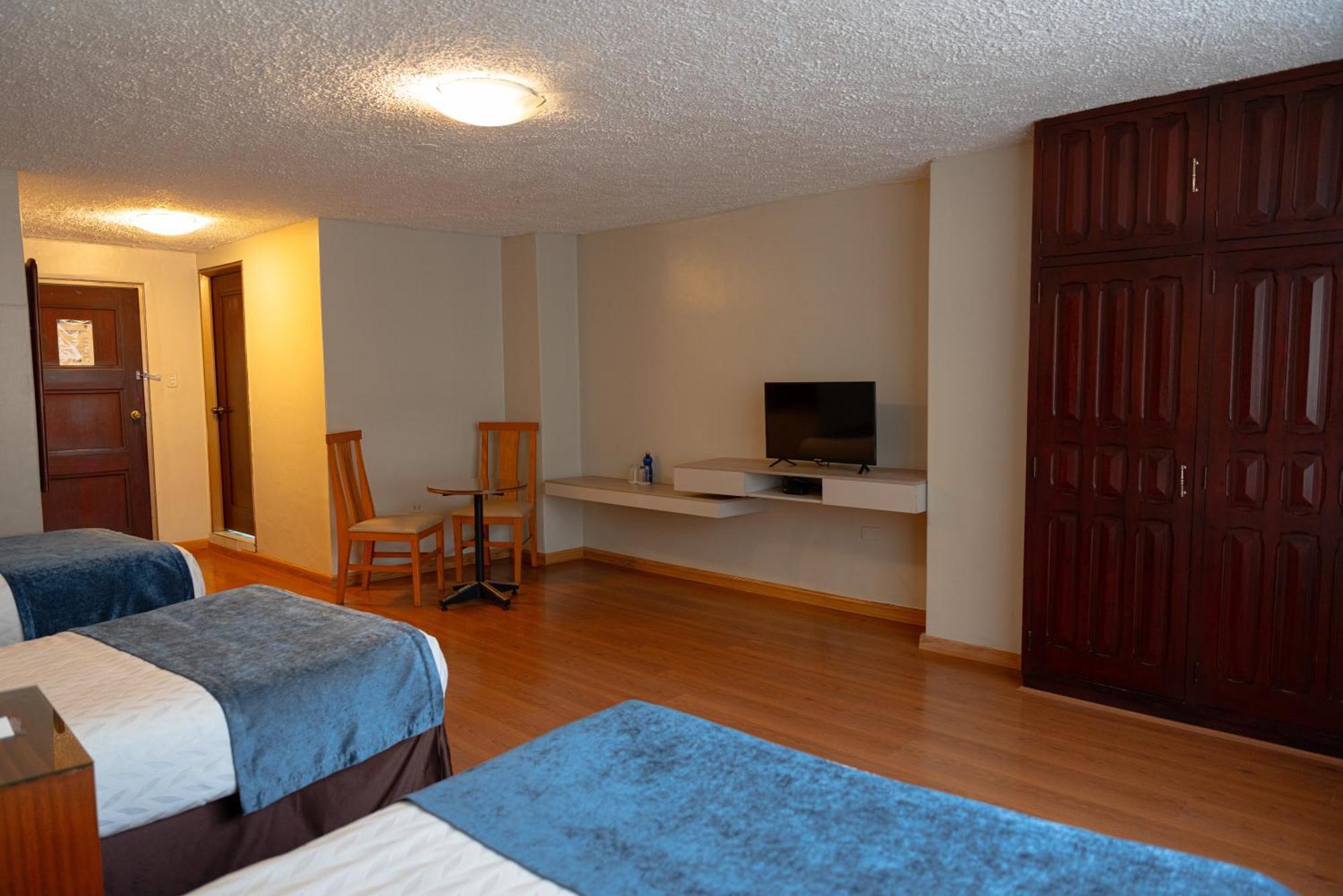Hotel Santa Monica Cuenca Buitenkant foto