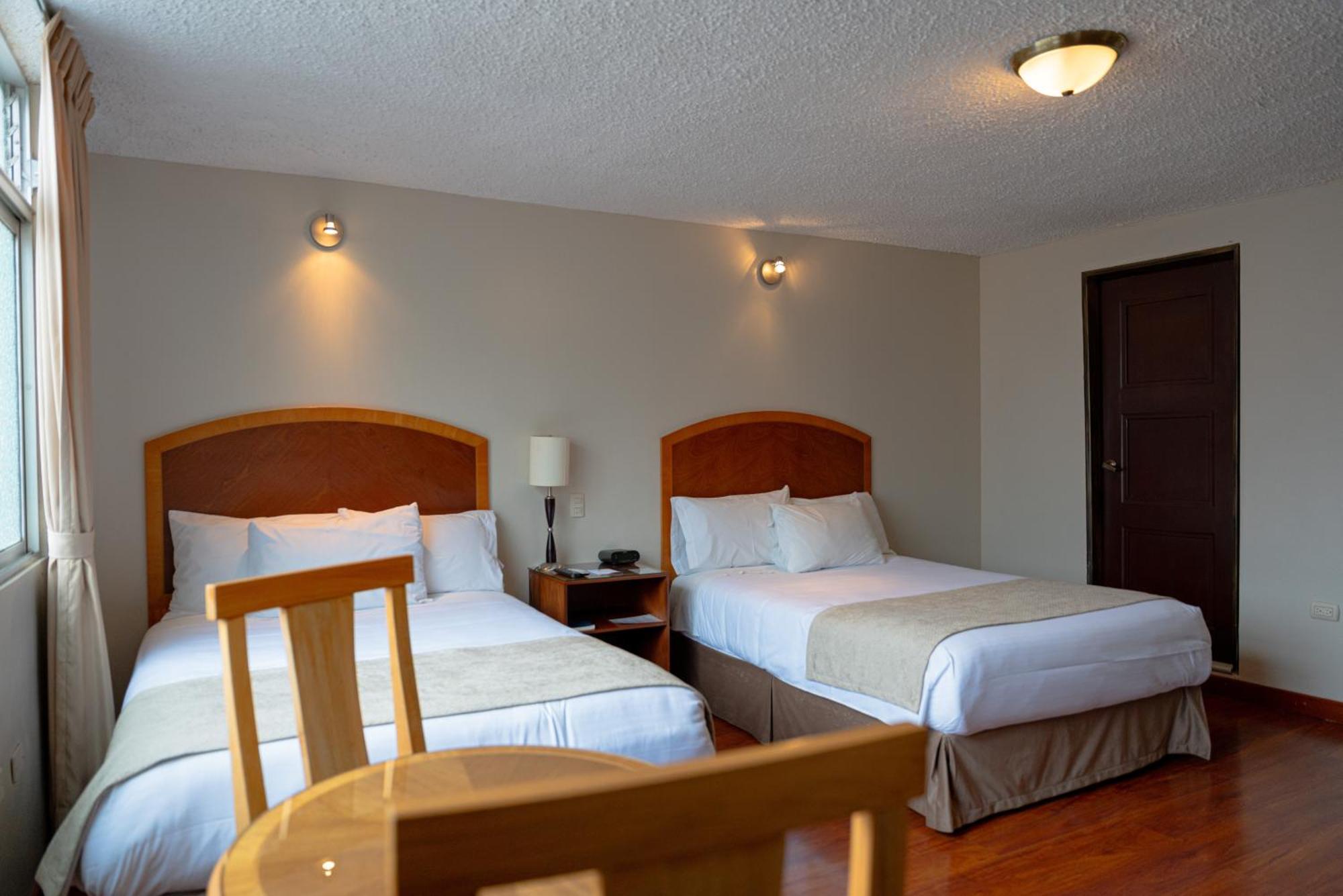 Hotel Santa Monica Cuenca Buitenkant foto