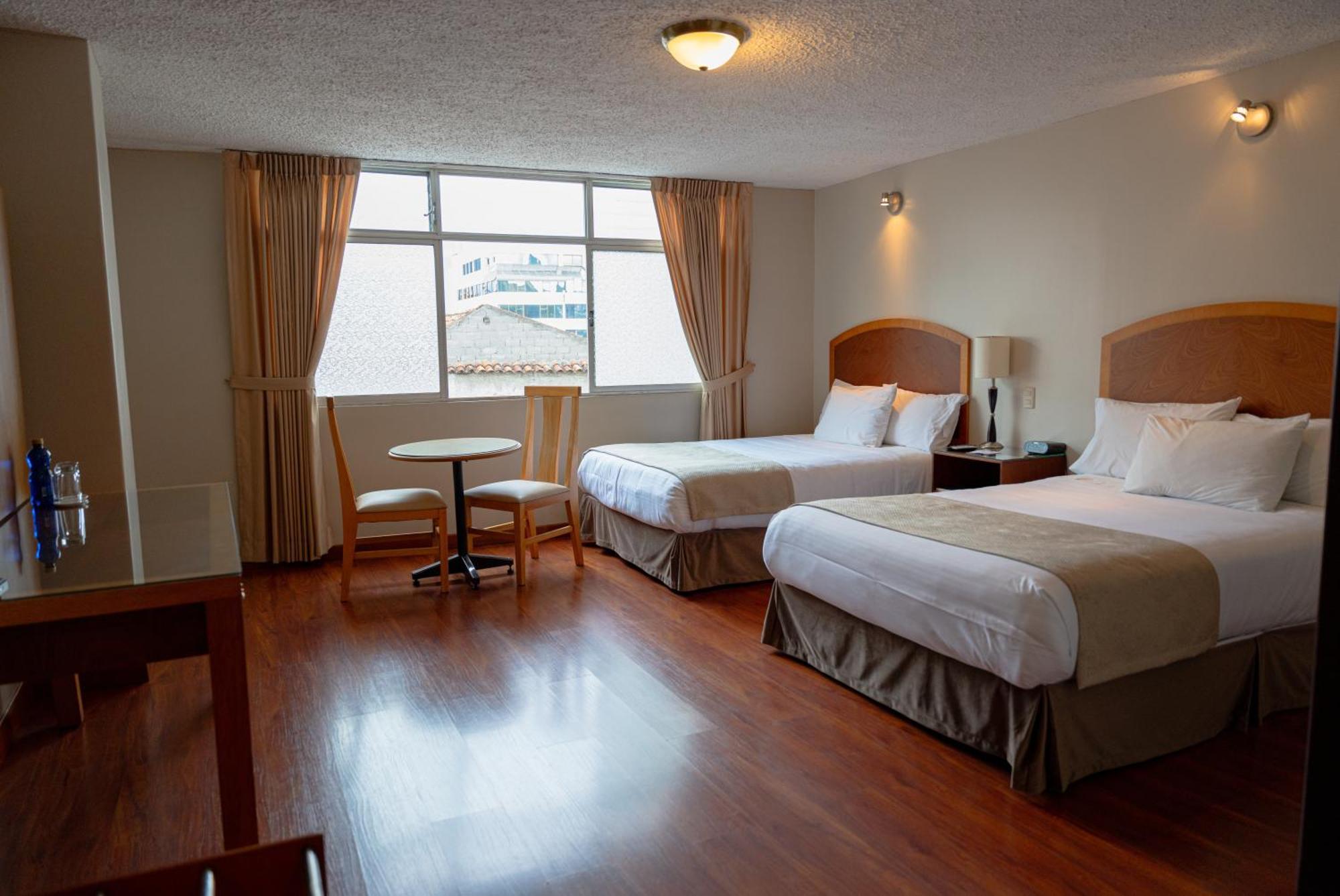 Hotel Santa Monica Cuenca Buitenkant foto