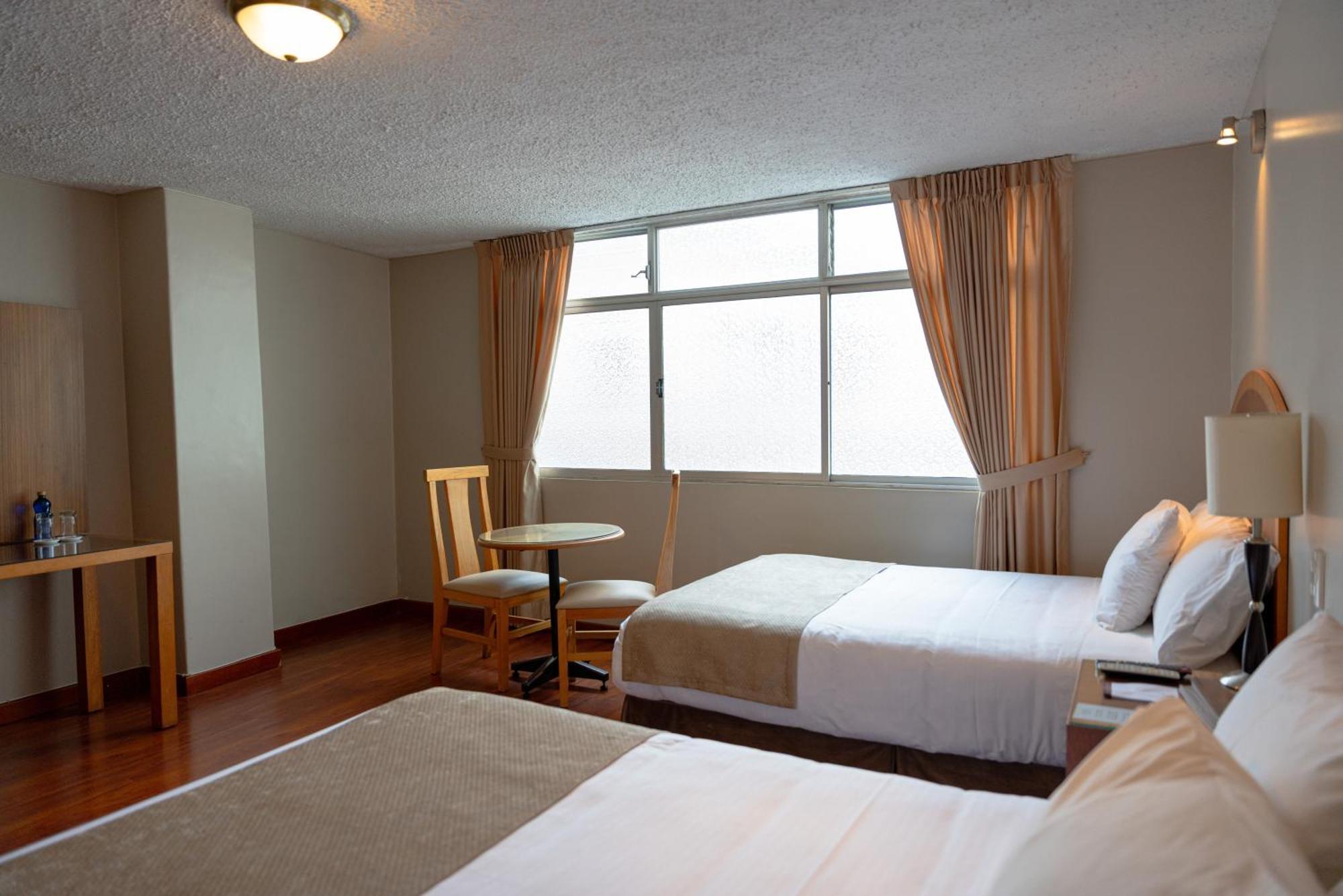 Hotel Santa Monica Cuenca Buitenkant foto