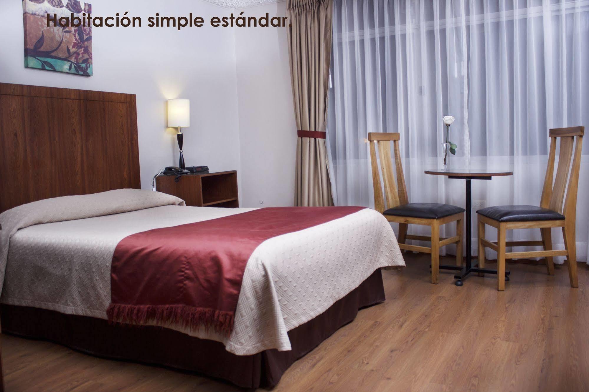 Hotel Santa Monica Cuenca Buitenkant foto