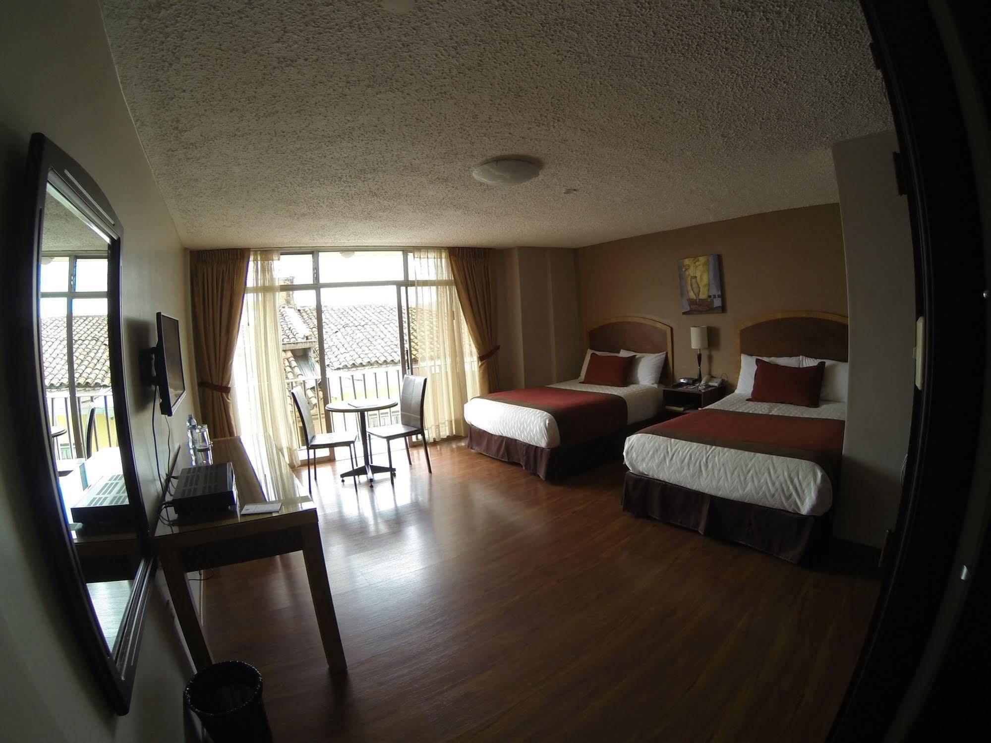 Hotel Santa Monica Cuenca Buitenkant foto